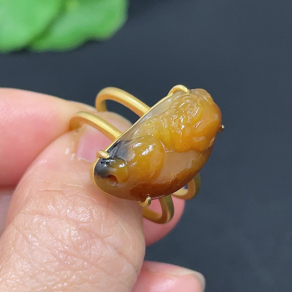 HKHQ Hetian Jade auspicious beast inlaid ring featuring intricate craftsmanship and detailed jade carving.