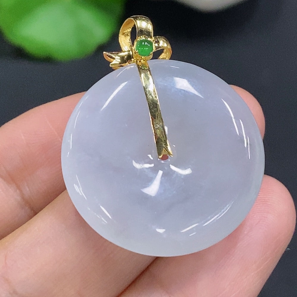 Jadeite Ruyi Pendant with 18K Gold Clasp, Total Weight Approx. 8.84g