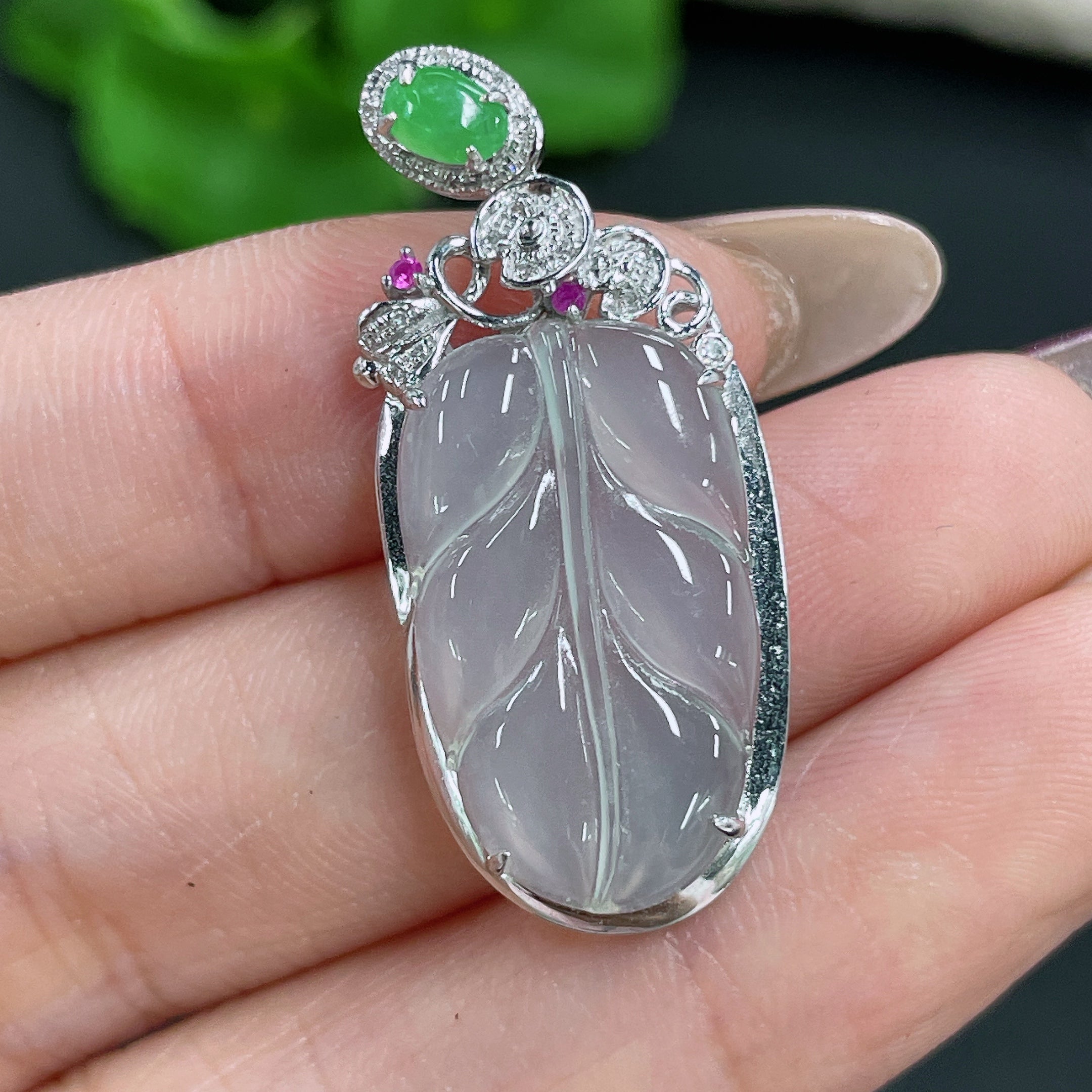 Jadeite Pendant Leaf Inlaid with Diamond Colorless . | Huiliu Certified
