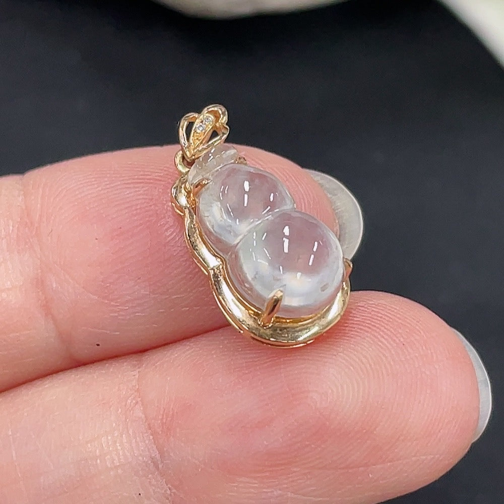 Jadeite Gourd Inlaid Pendant 18K Gold Total Weight Approx. 1.4g (Non-Diamond)