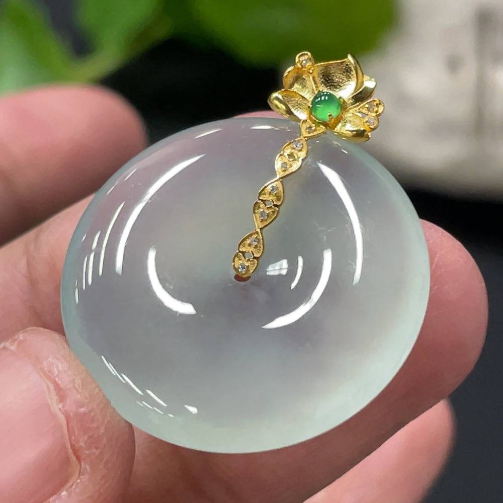 Jadeite safety pendant with 18K gold bail and diamond accents, weighing approximately 6.87g, crafted by HUILIU HQ.