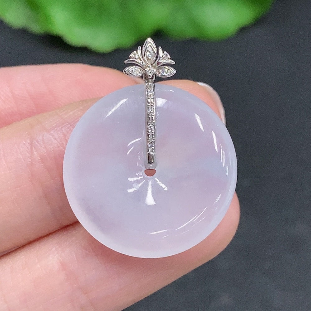 Jadeite Safety Pendant with 18K Gold Clasp, Total Weight Approx. 4.3g, Set with Diamonds