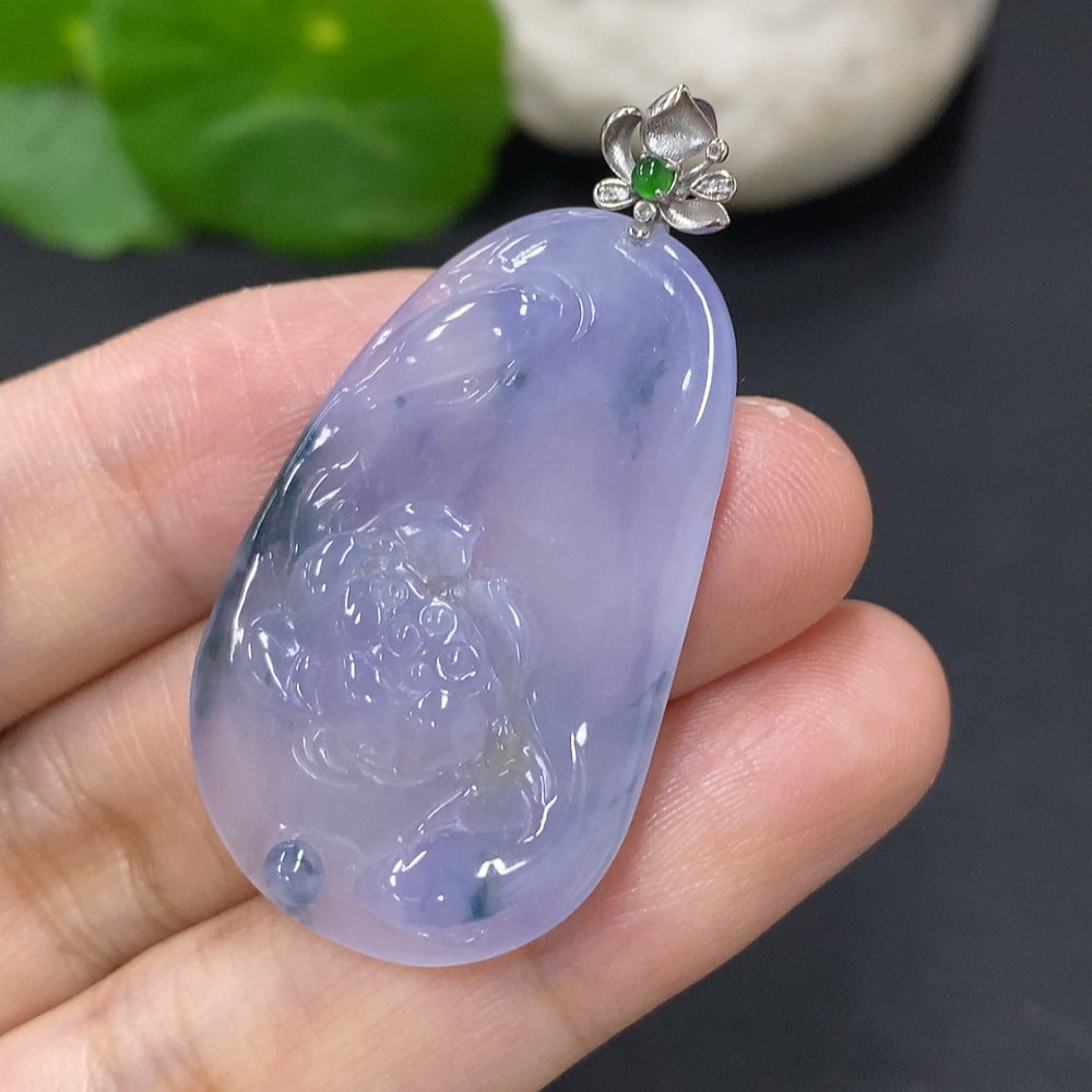 Jadeite auspicious fish pendant with 18K gold clasp and diamond accents, elegant necklace from HKHQ.