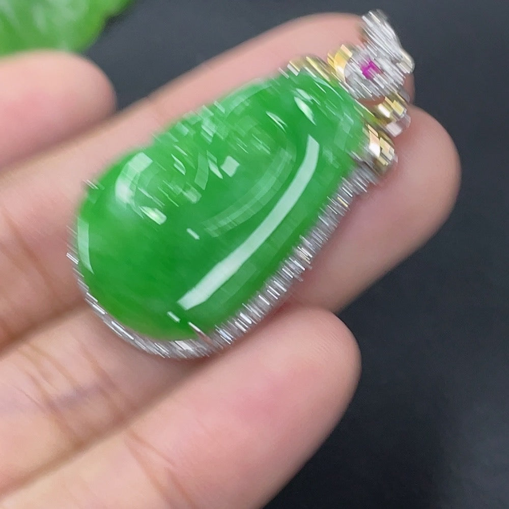 Jadeite Inlaid Ruyi Pendant 18k Set with Diamonds (Colorless) Total Weight Approx. 5.23g