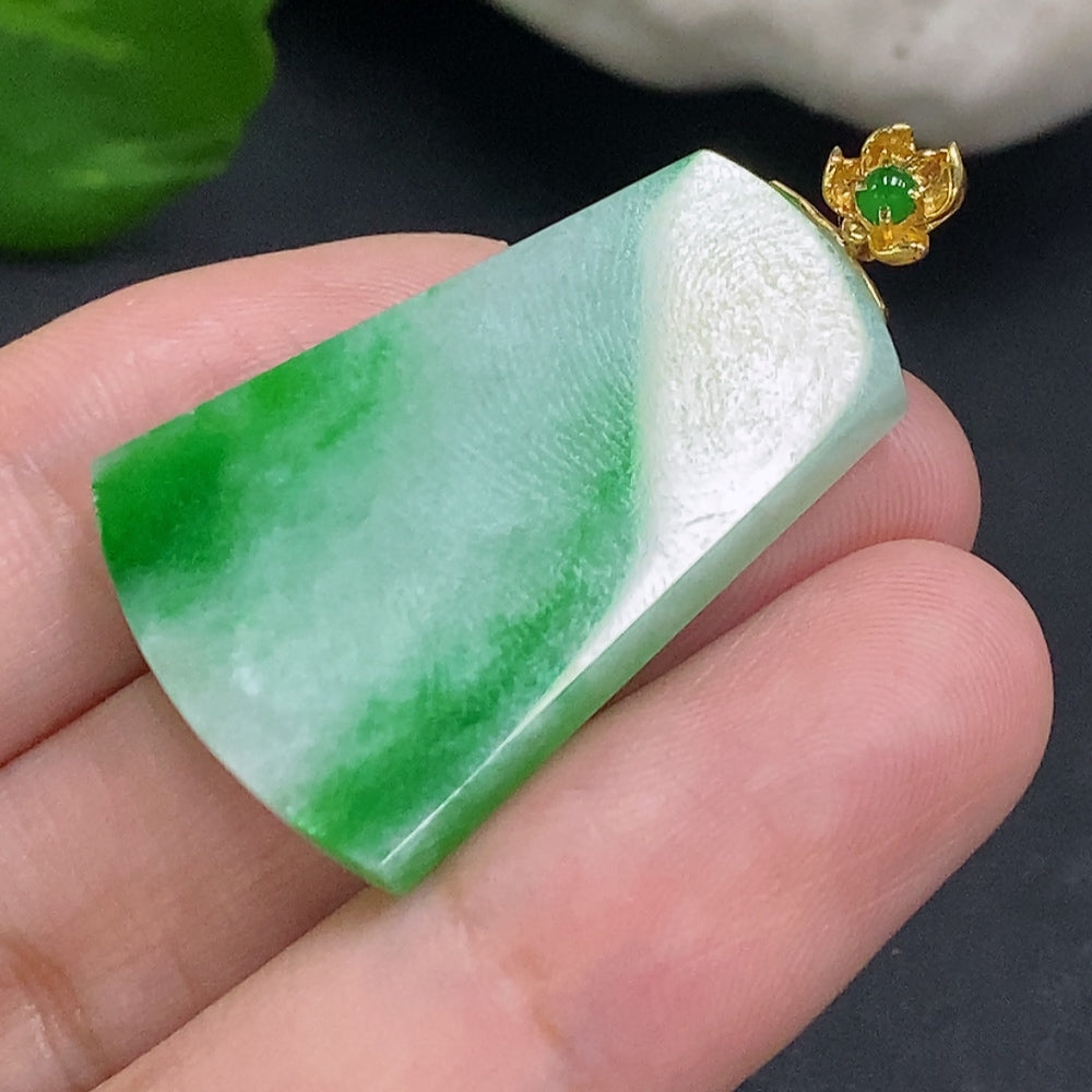 Jadeite plain pendant with 18K gold clasp, showcasing smooth green jade stone, weight approximately 6.6g, by HUILIU HQ.
