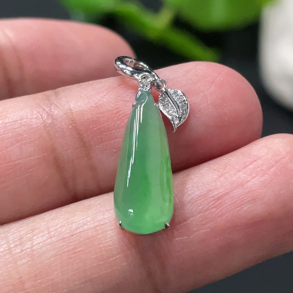 Jadeite Auspicious Gourd Pendant, Setting, . | Huiliu Certified