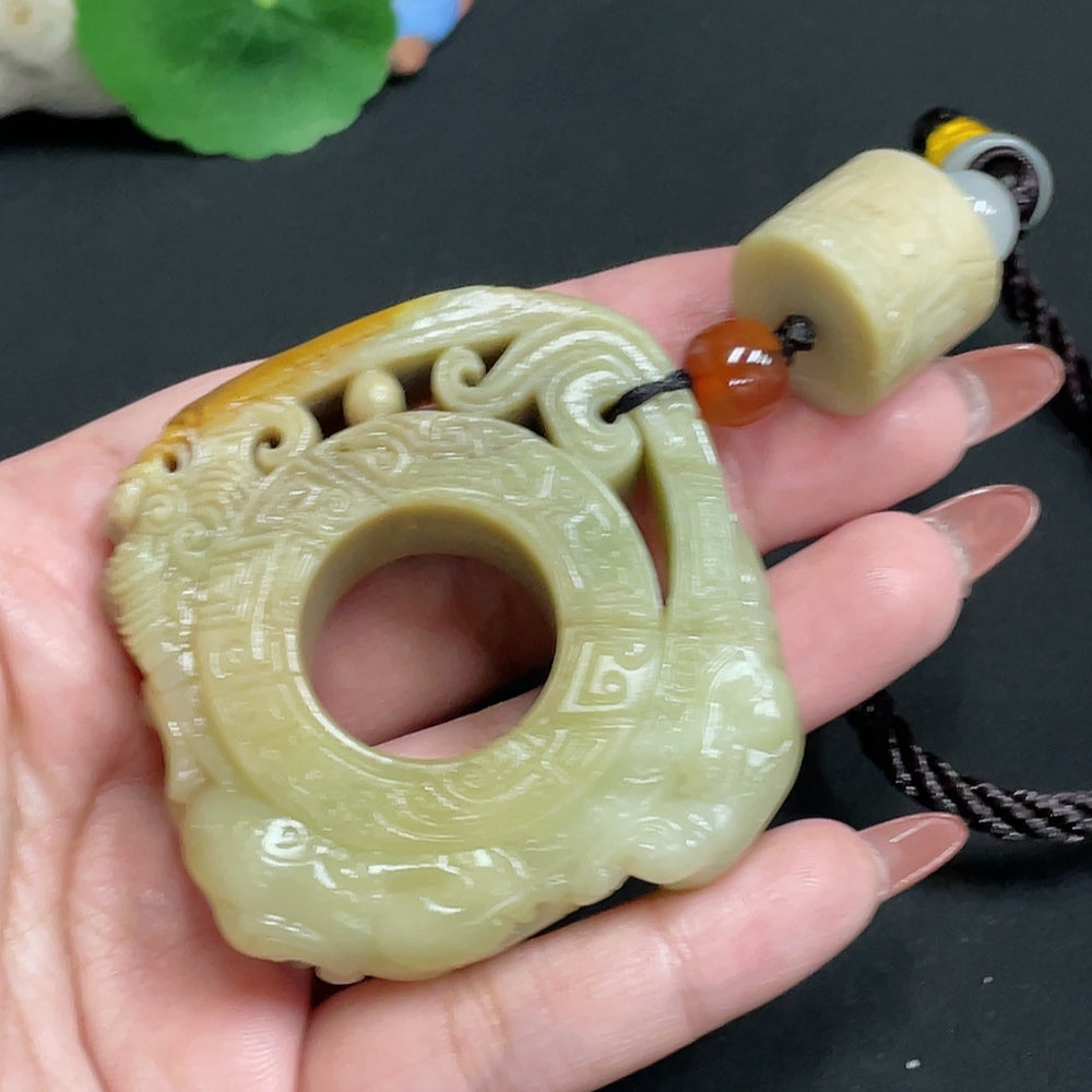 Huiliu HQ Hetian Jade handheld carving in antique style, detailed jade piece with intricate craftsmanship, certified by Huiliu.