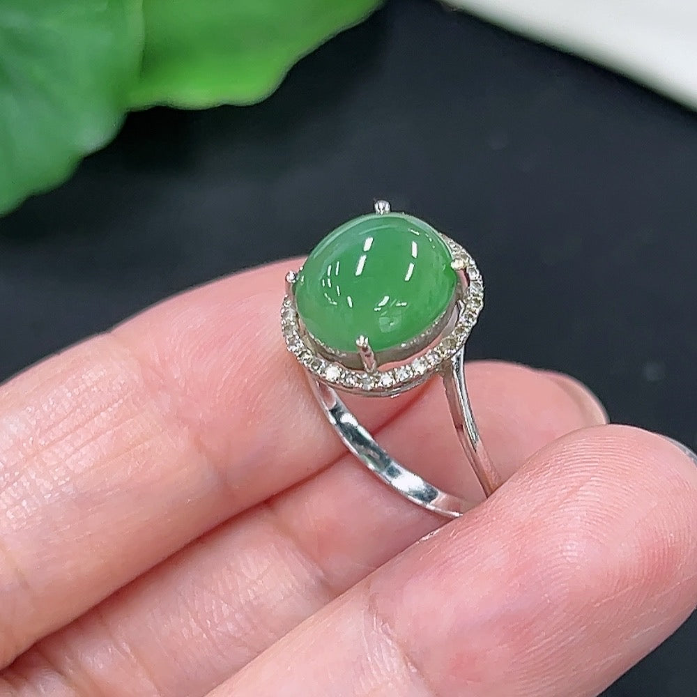Jadeite Cabochon Inlaid Ring 18K Gold with Diamond Accents Size 15 Total Weight Approx. 2.9g