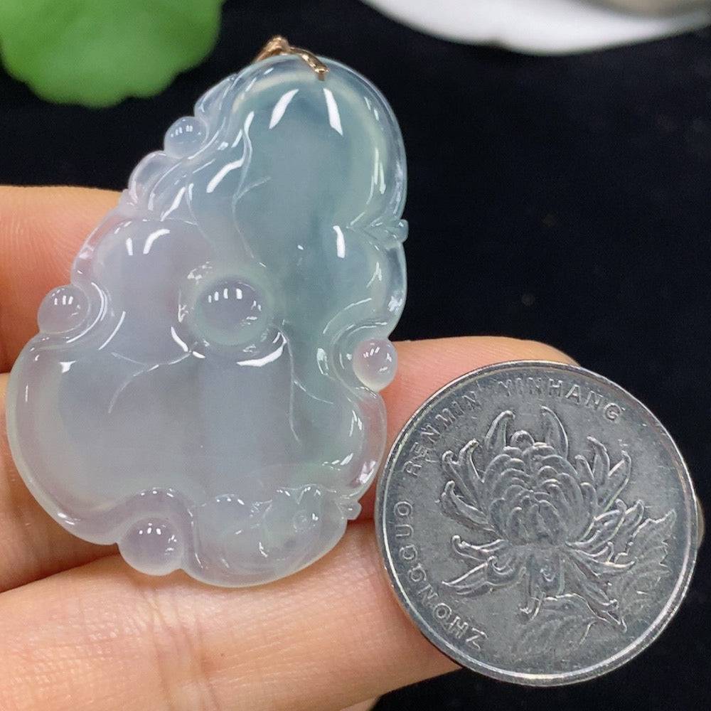 Jadeite lotus pendant from HUILIU HQ featuring a detailed 18k gold setting, weighing approximately 11.66 grams.