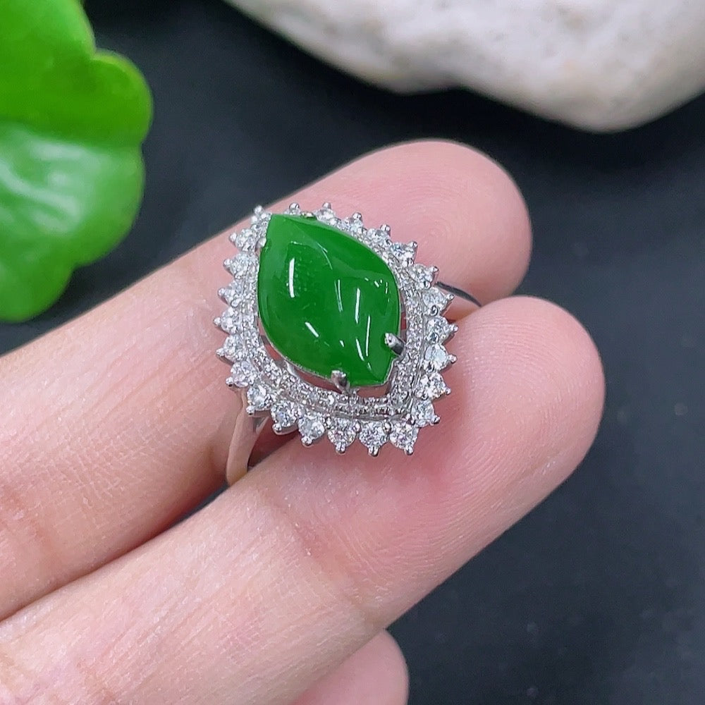 Jadeite Inlaid Ring 18k with Diamond Accents