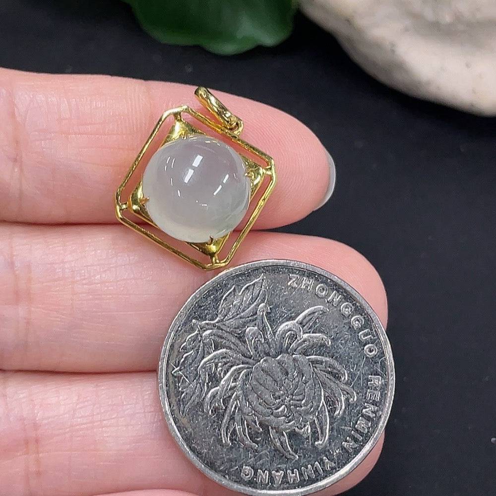 Huiliu Jadeite inlaid pendant featuring intricate jade craftsmanship, showcasing vibrant green jade and detailed inlay work.