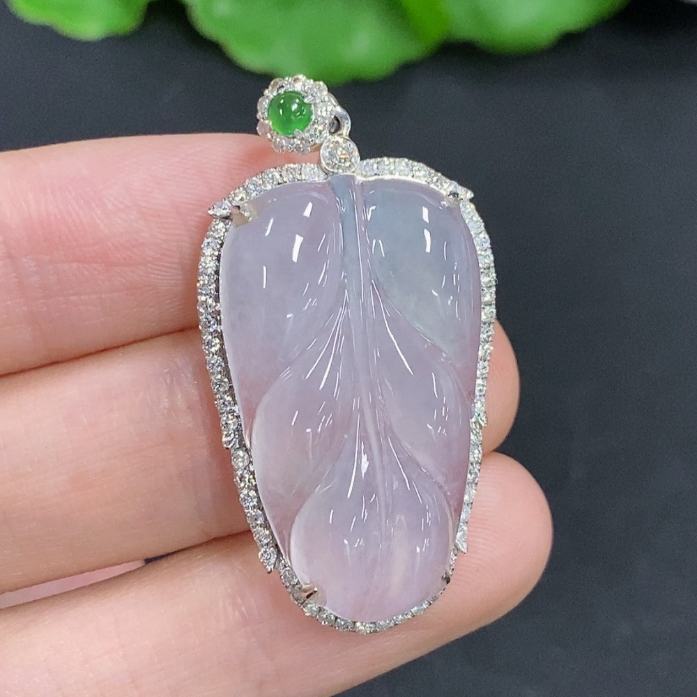 Jadeite Leaf Inlaid Pendant 18k with Diamond Accent, Total Weight Approx. 7.2g