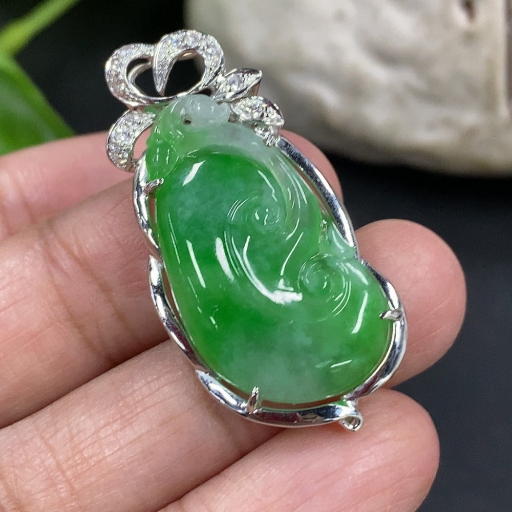 Jadeite Ruyi Pendant 18K Gold with Diamond Accents