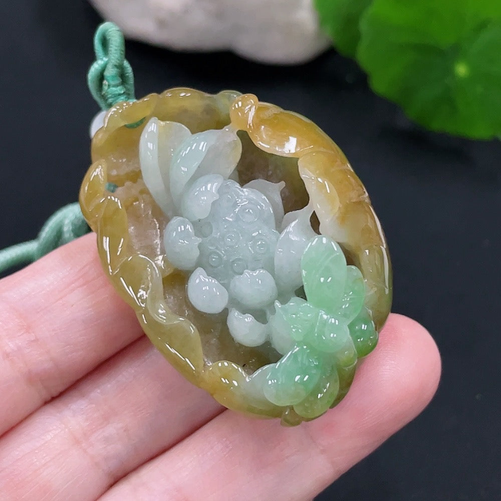 Jadeite Lotus Pendant Total Weight Approx. 45.3g Including Rope Weight Color Origin Undetermined Beads Not Grade A