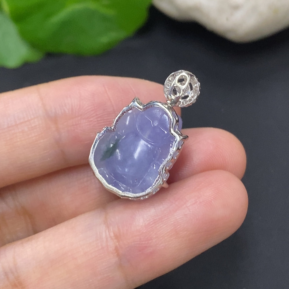Jadeite Pi Xiu pendant with diamond inlays on 18K gold necklace, weighing approximately 3.9g, featuring intricate craftsmanship.