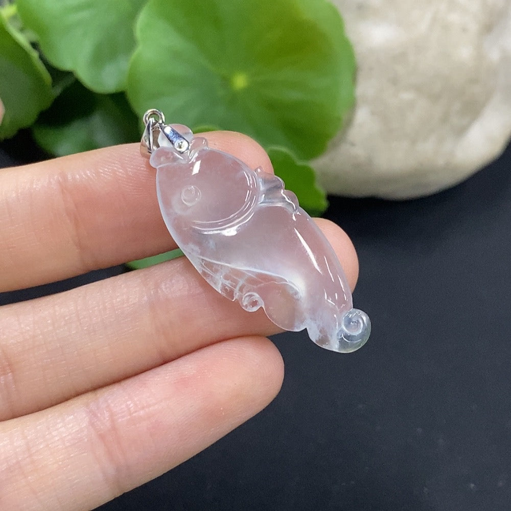 Jadeite Fish Pendant Without Stamp, Gold Content 69%, Total Weight Approx. 3.48g