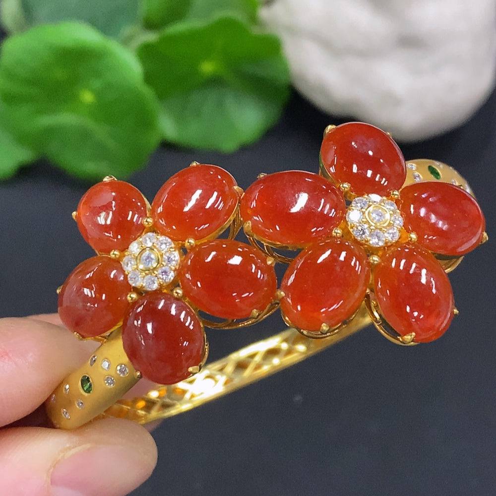 HUILIU HQ jadeite cabochon bracelet with colorless diamond accents, showcasing smooth jade stones and sparkling gemstone details.