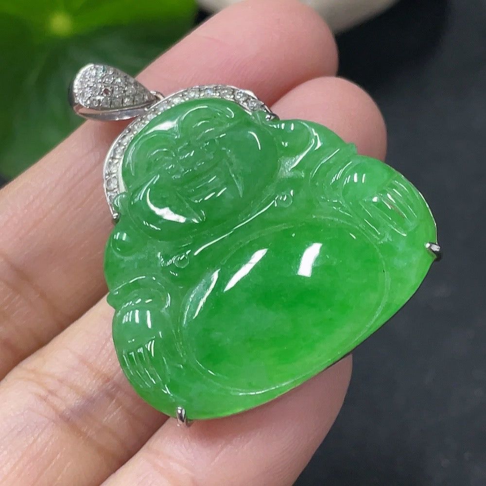 Jadeite Inlaid Buddha Pendant 18k with Diamond Accents, Total Weight Approx. 15.36g