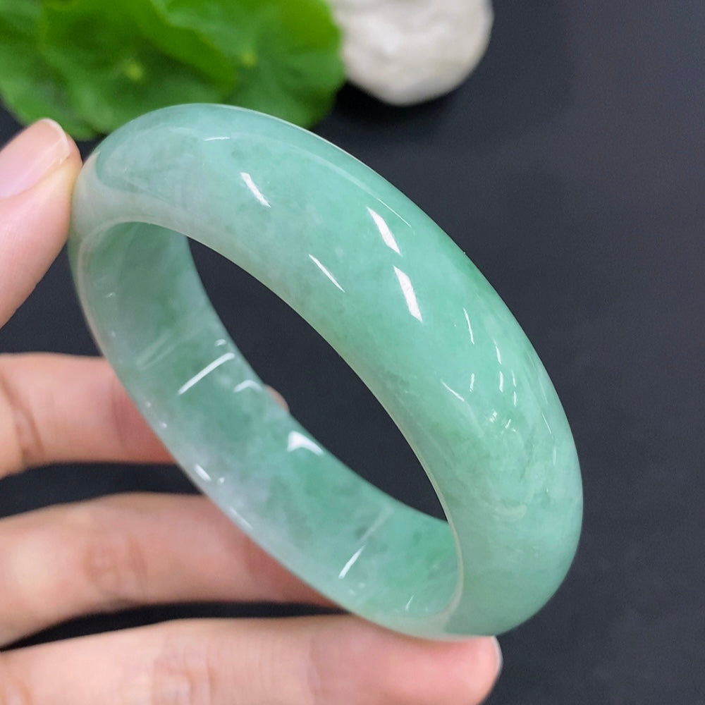 Jadeite Round Bangle