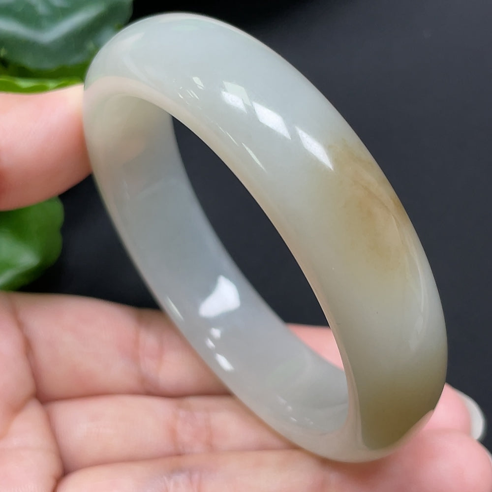 HKHQ Hetian Jade round bangle, size 54, weighing 54.46g, showcasing smooth, polished green jade bracelet with a glossy finish.