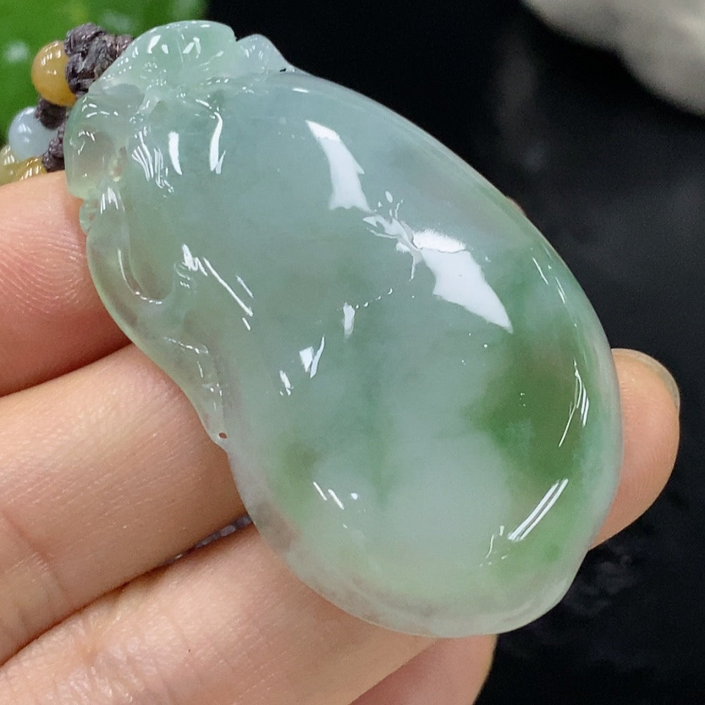 Jadeite Auspicious Gourd Pendant with a of approximately 23.95 grams (including rope weight) | Huiliu Certified
