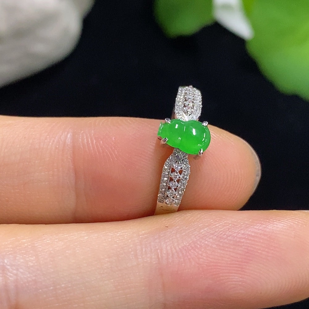 Jadeite Gourd Inlay Ring 18k with Diamond Accents