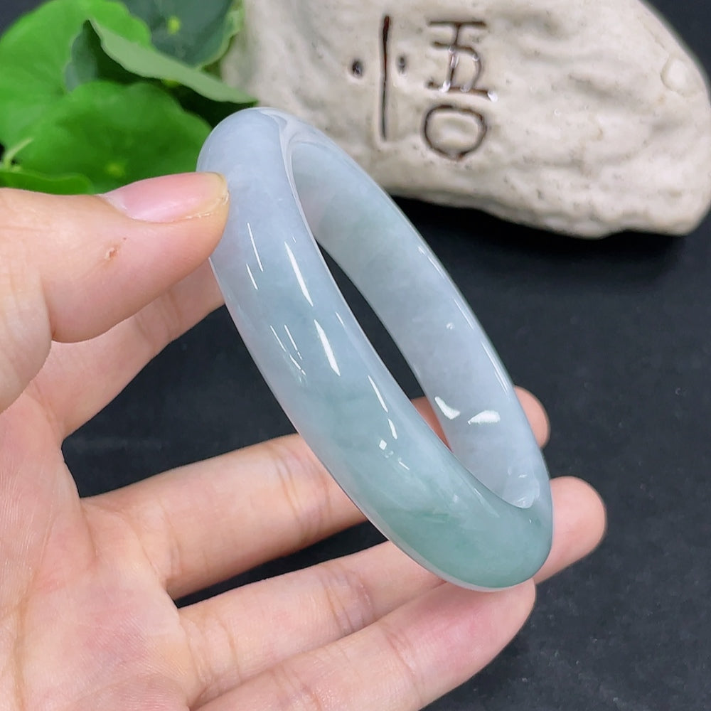 Jadeite round bracelet by HKHQ featuring smooth, polished jade stones, weight approximately 63.2g, size 58.3mm.