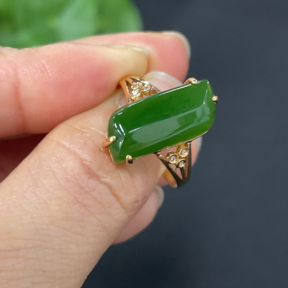 Hetian Jade Jasper Inlaid Ring 18k Gold Size 15 Total Weight Approx. 3.2g with Diamond Accents