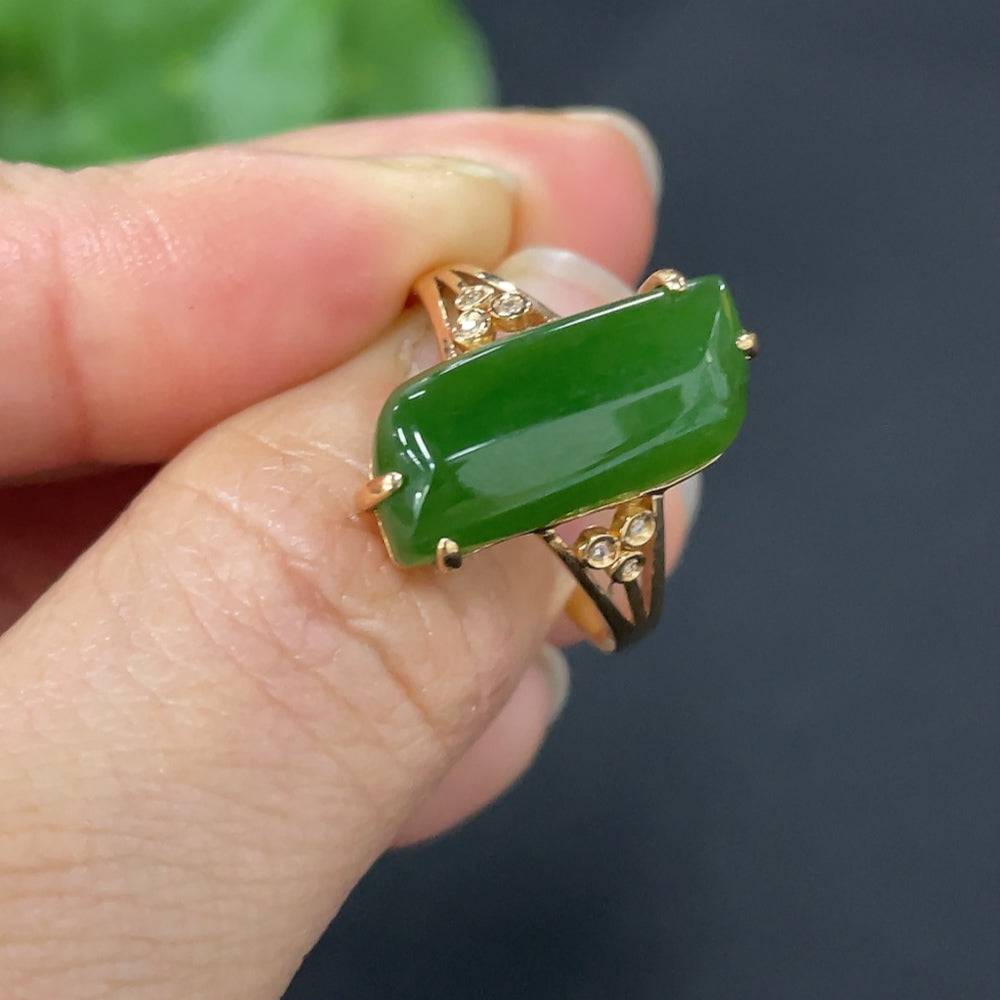 Huiliu HQ Hetian Jade Jasper inlaid ring with diamond accents showcasing intricate craftsmanship and vibrant jade color.