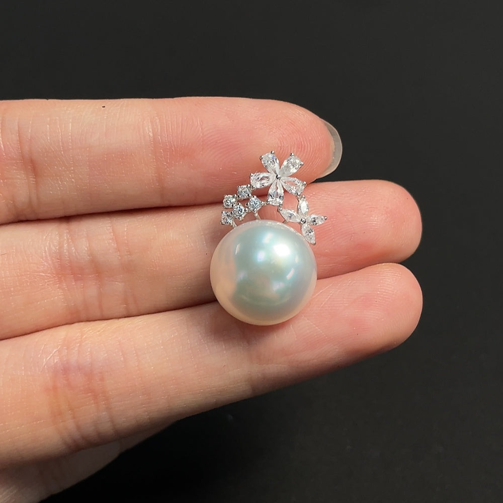 18K Sea Water Pearl Pendant Total Weight Approx. 3.91g Size About 13.4mm