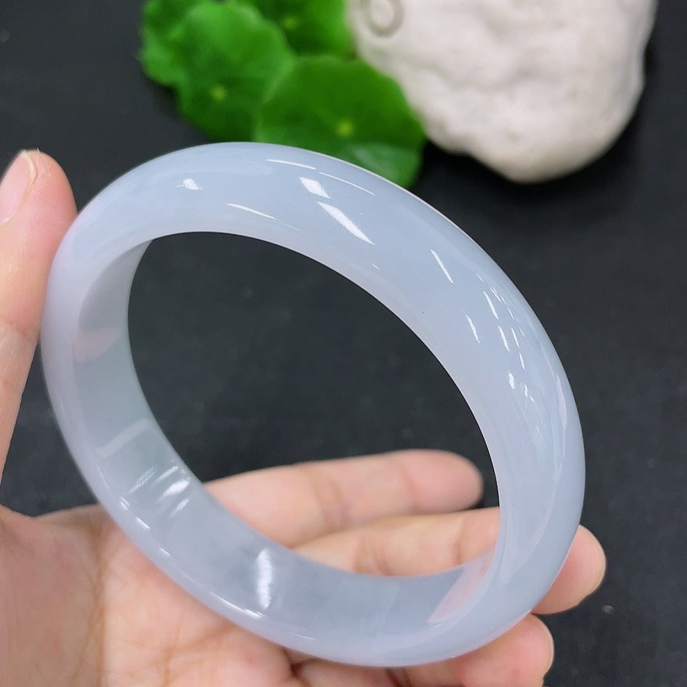 Jadeite Round Bangle