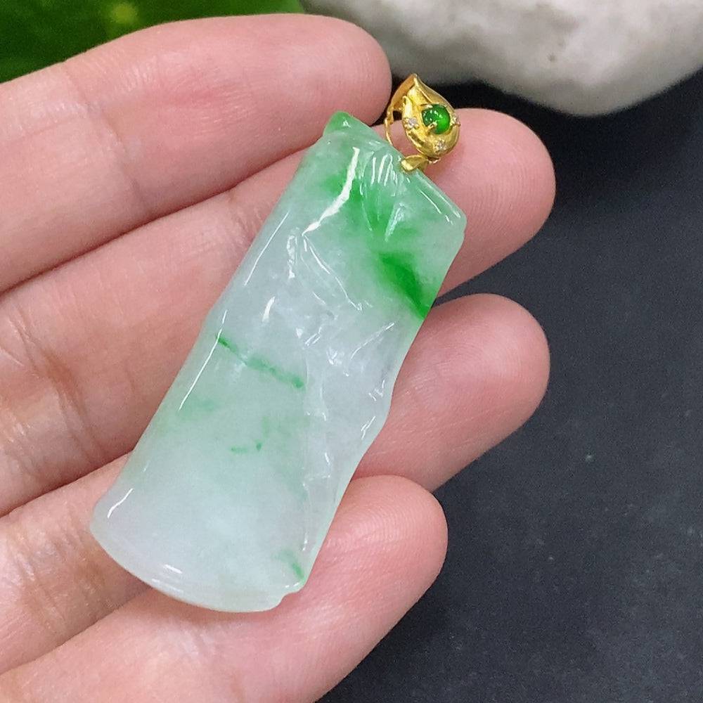 Jadeite bamboo pendant with 18K gold clasp, crafted from green jade, weighing approximately 7.1 grams, by HUILIU HQ.