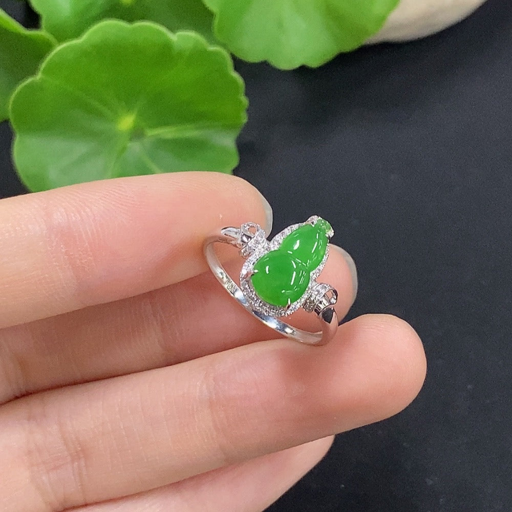 Jadeite Gourd Inlaid Ring 18K Gold with Diamond Size 15 Total Weight Approx. 2.02g
