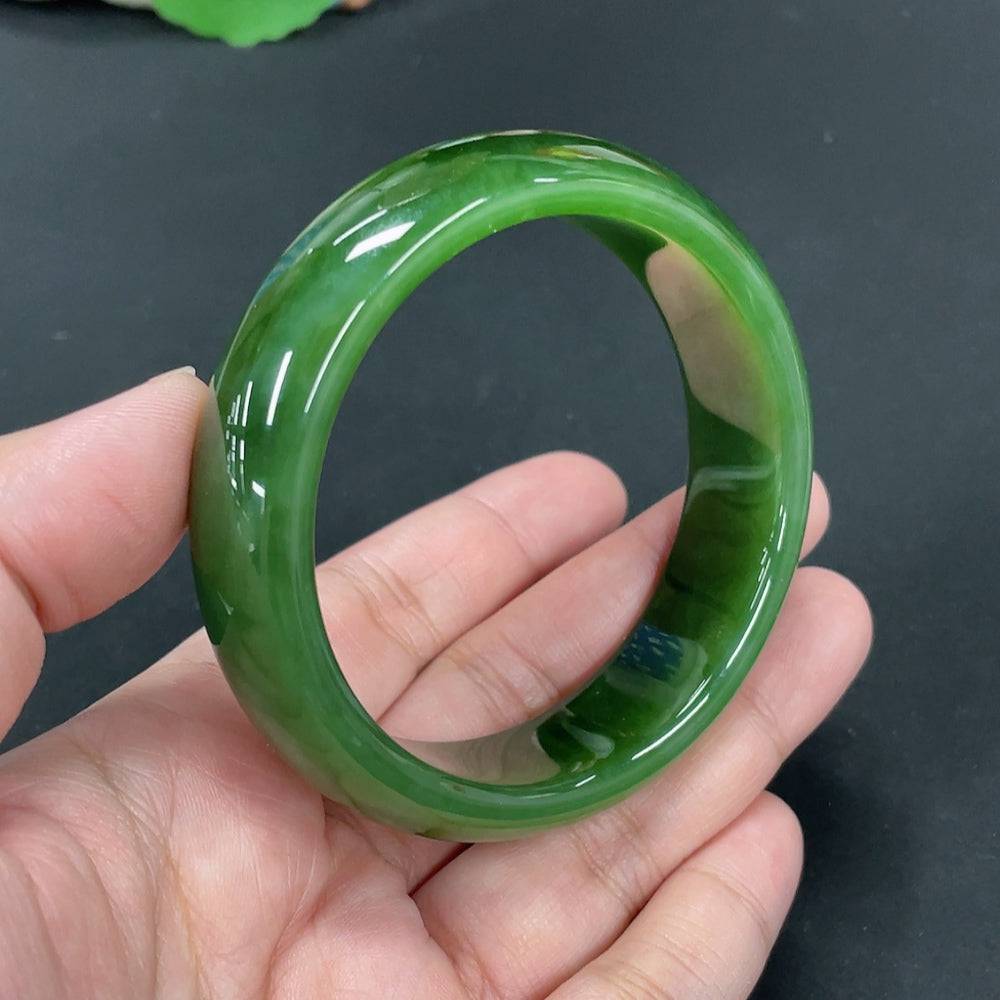 Green Hetian Jade round bracelet with 58.5mm size, weighing approximately 70.4g, crafted by HUILIU HQ.