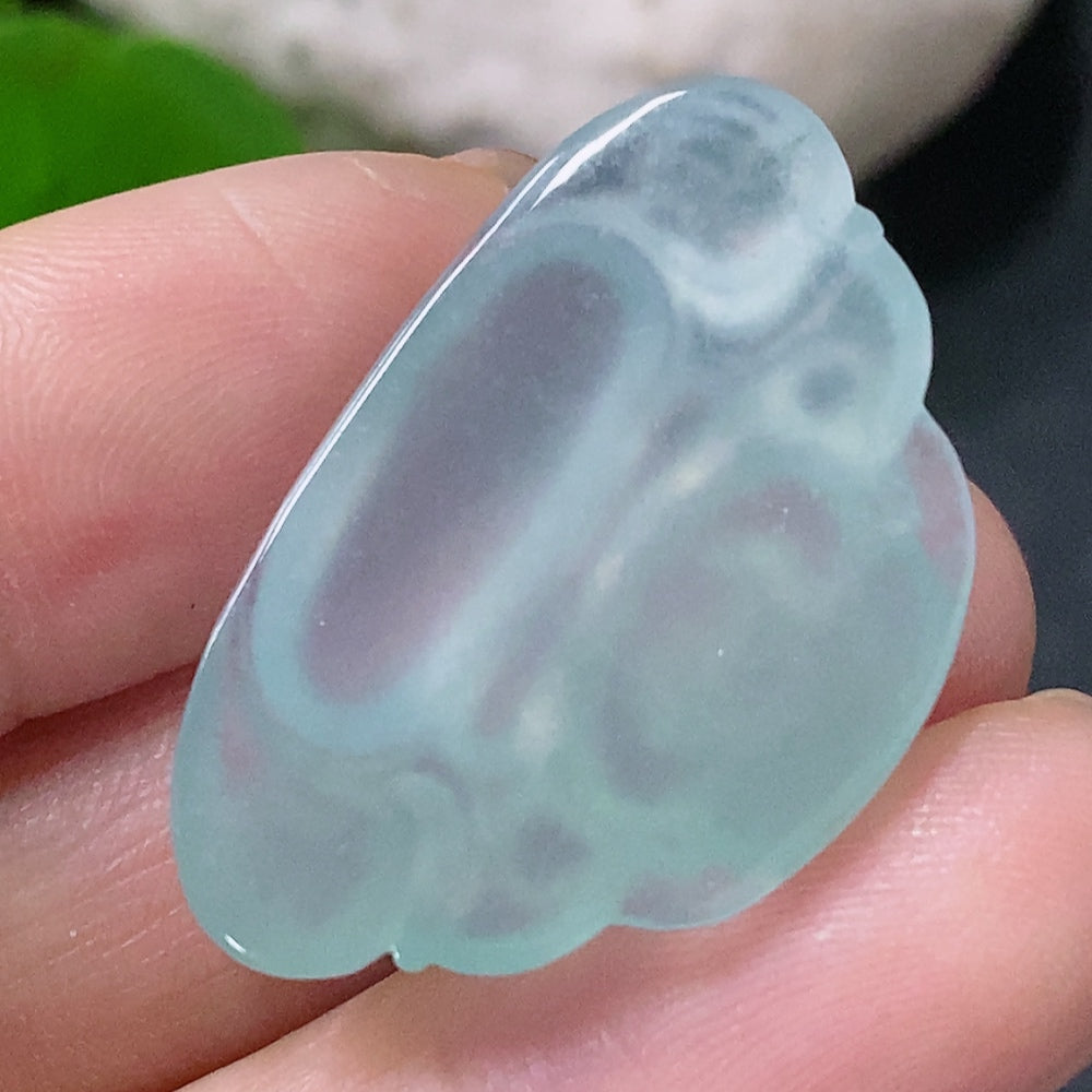 Jadeite inlaid Buddha pendant, total weight approximately 5.17g