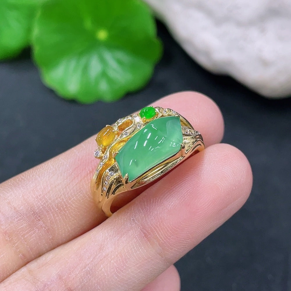 Jadeite ring with 18K gold band and diamond accents, size 16, weight 3.98g, from HKHQ featuring intricate jewelry details.