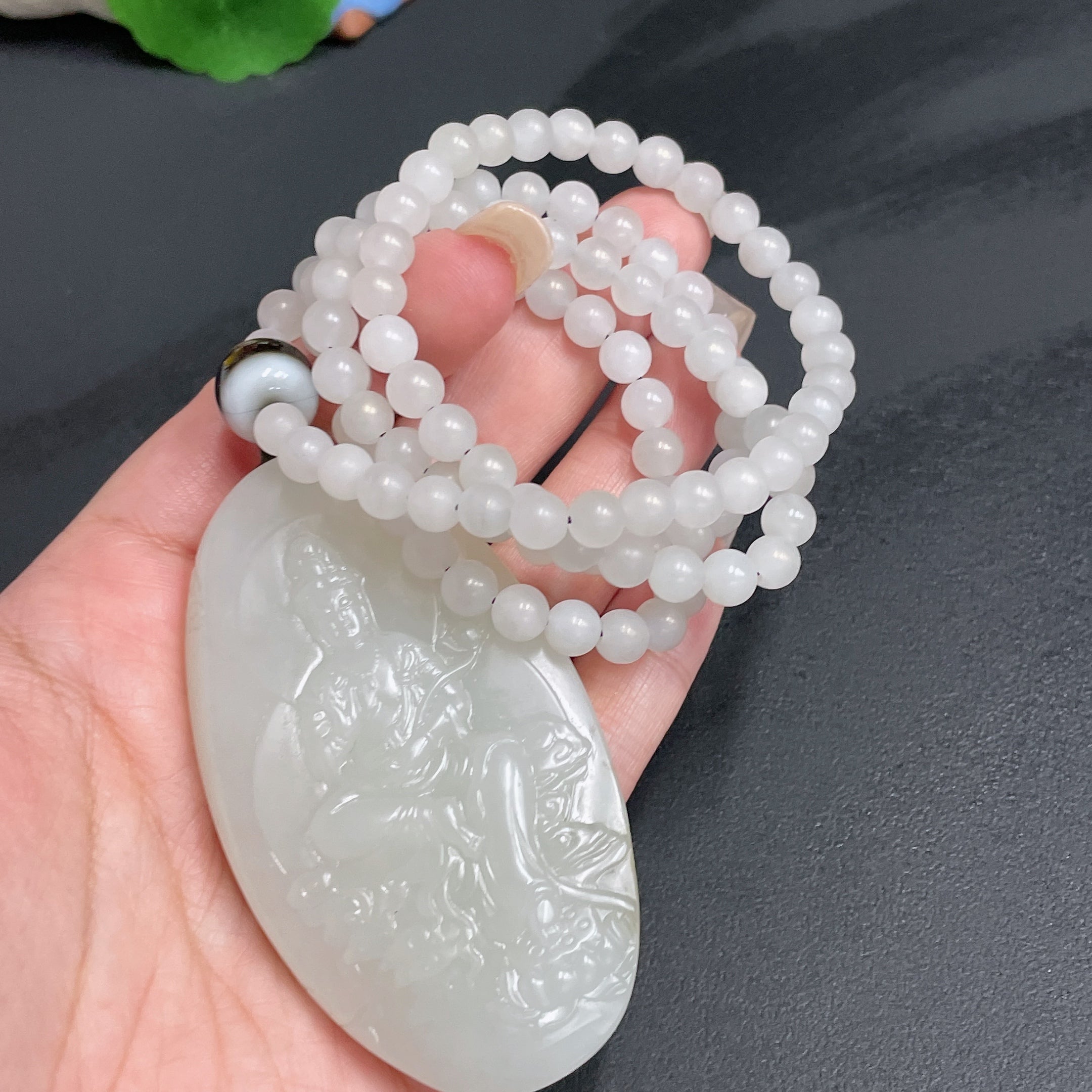 Hetian Jade Pendant Guanyin with Chain Total Weight 111.01g Undetermined Skin Color Origin Top Bead Non-Hetian