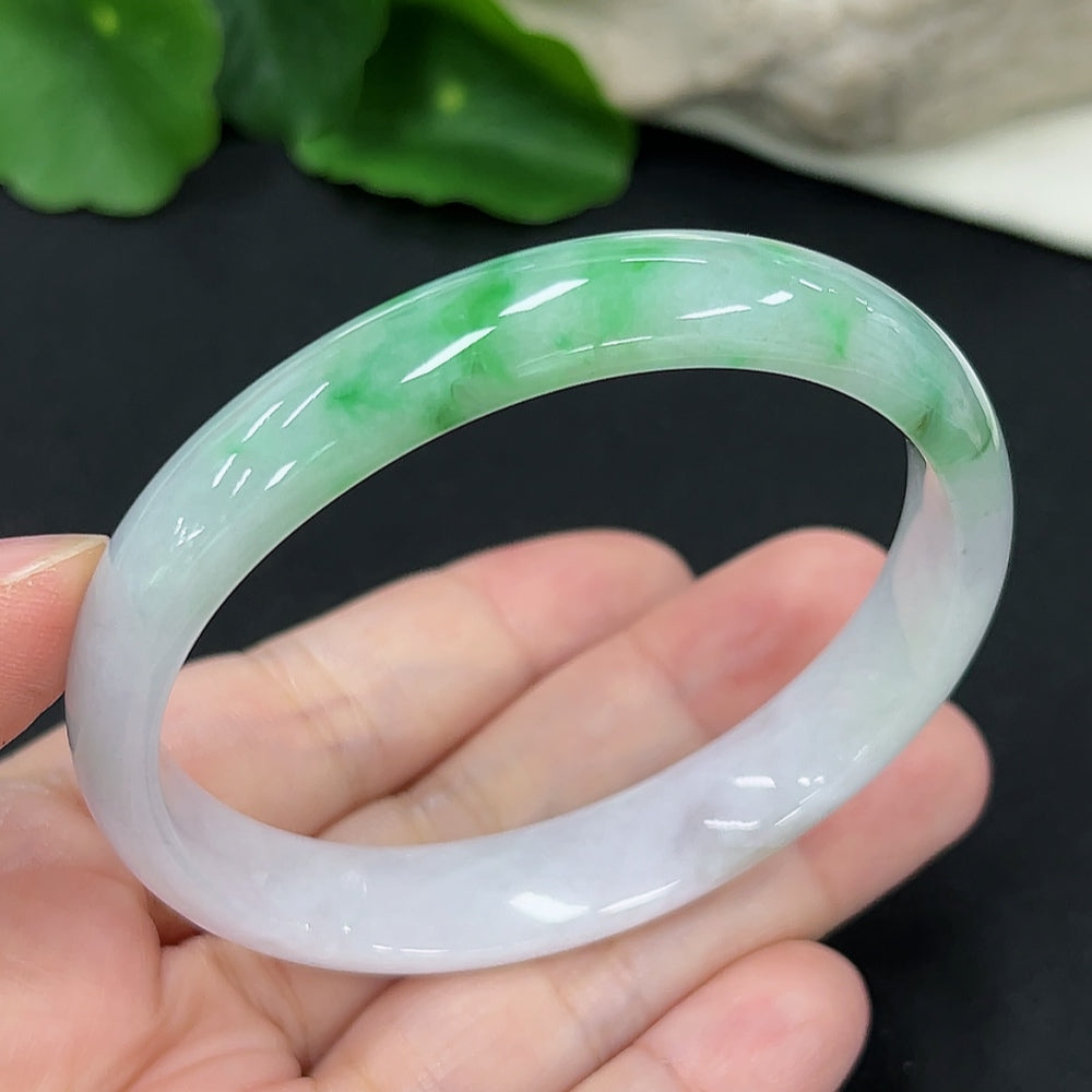 HKHQ jadeite concubine bracelet with size 56.9/48.5 and weight 33.8g, showcasing smooth, polished green jade beads.