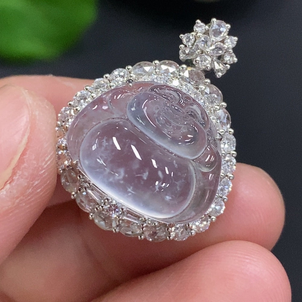 Jadeite Buddha pendant with 18K gold setting, accented with diamonds, weighing approximately 4.3 grams, by HUILIU HQ.