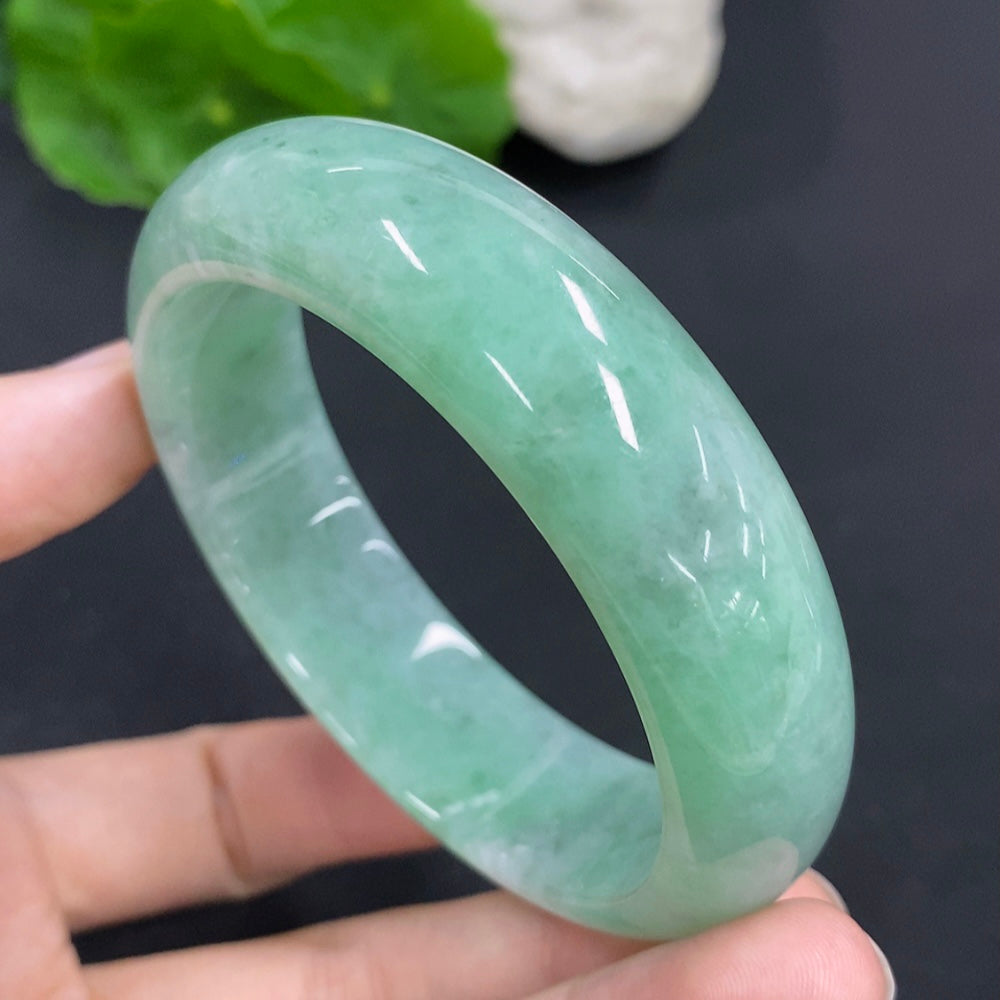 Jadeite Round Bangle
