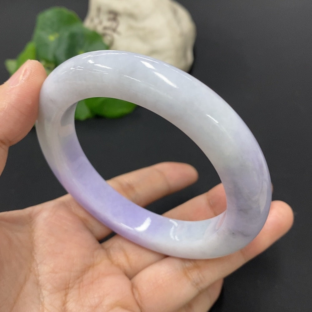 Jadeite Round Bangle Size 59.5 Total Weight Approx. 81.9g
