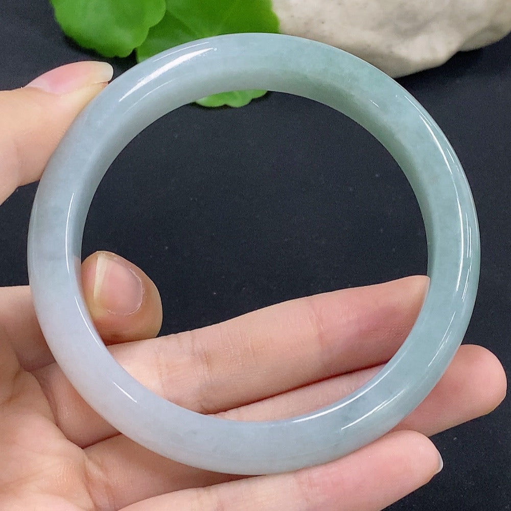 Jadeite Round Bangle