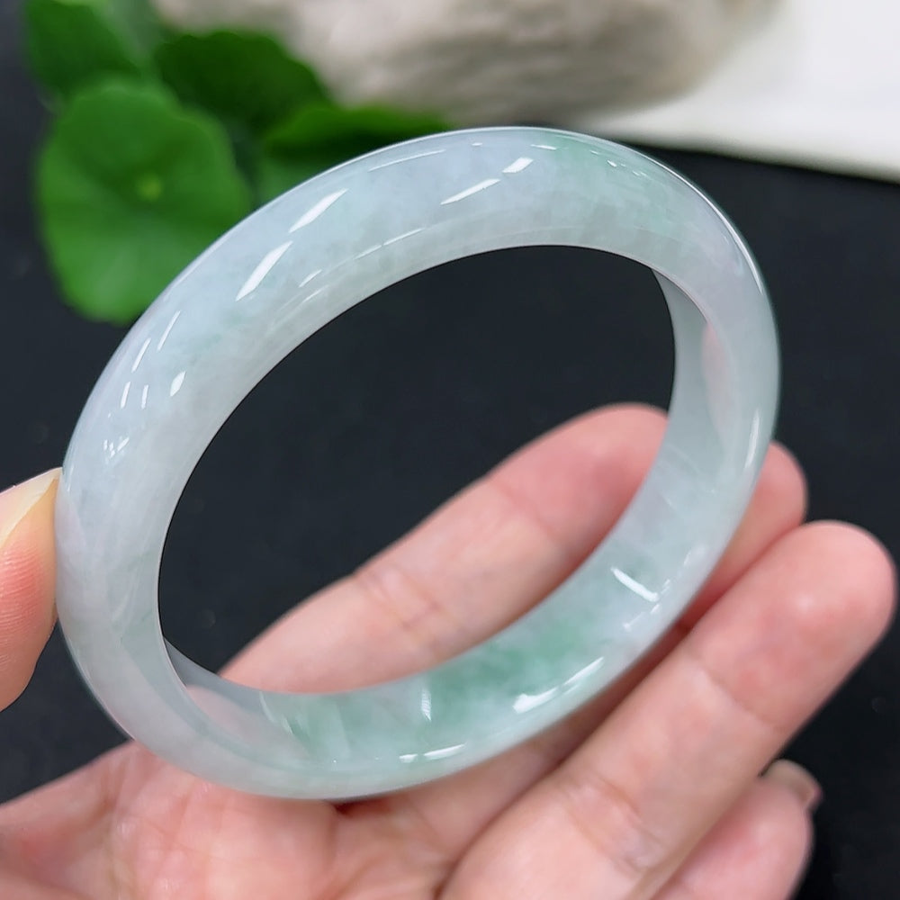 Jadeite Round Bangle