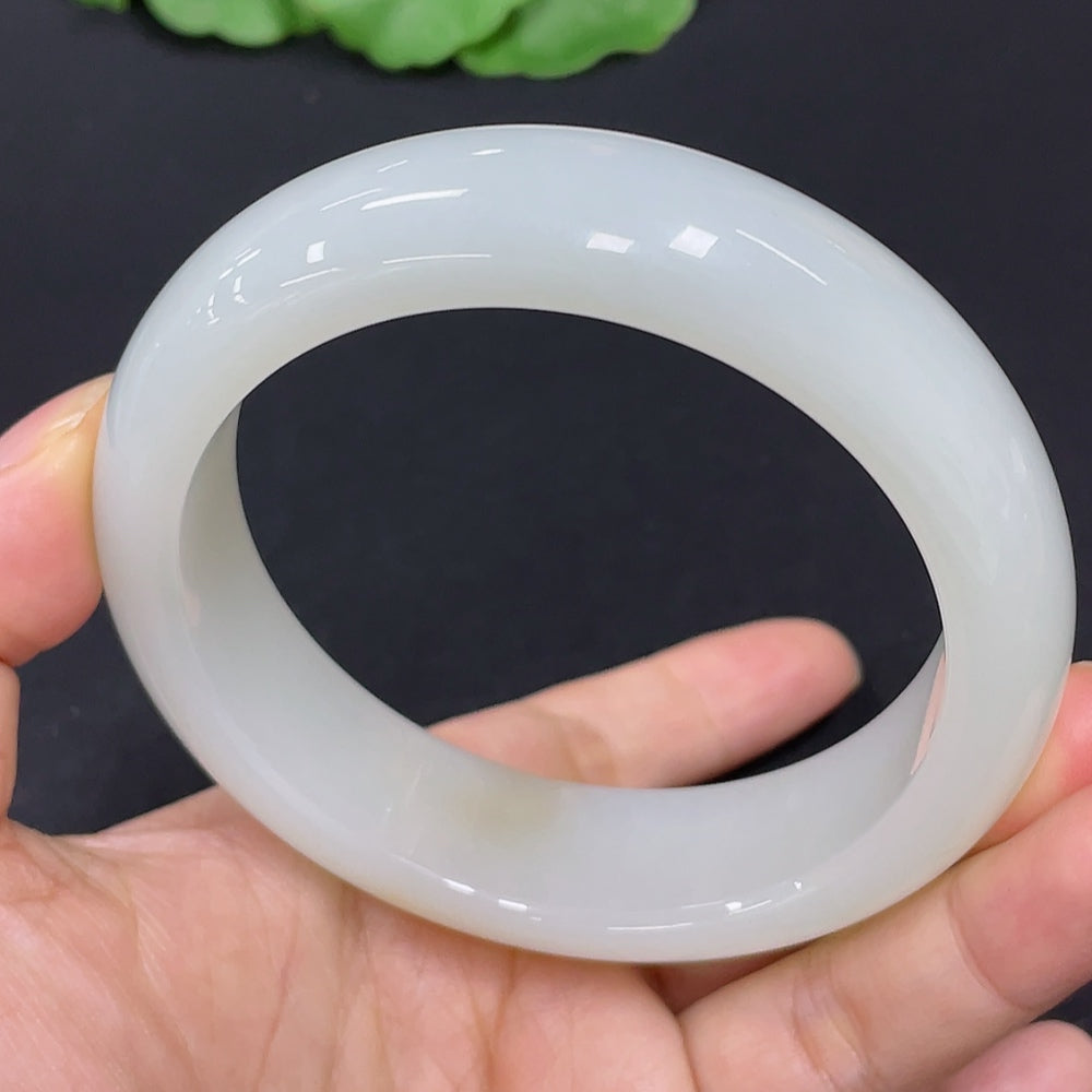 Hetian Jade Round Bangle