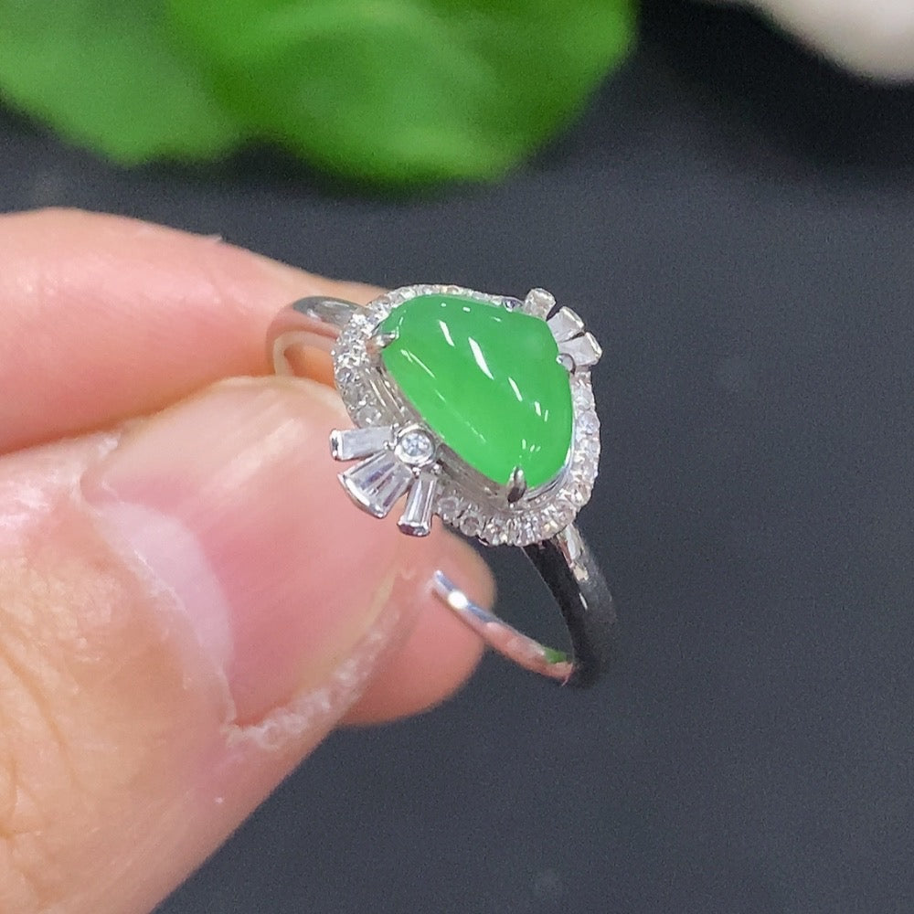 Jadeite Cabochon Ring 18k Gold Total Weight Approx. 2.22g Size 14 with Diamond Accents