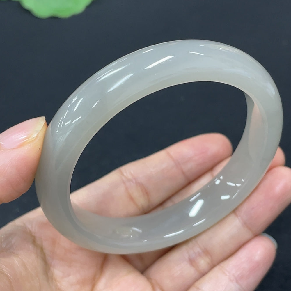 HKHQ Hetian Jade round bangle, size 55.6mm, 46.6g, showcasing smooth, polished green jade bracelet.