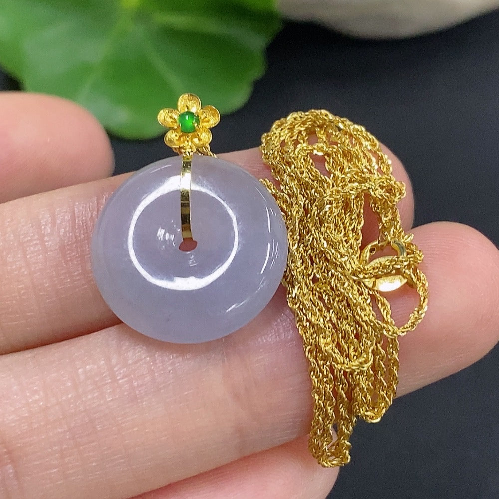 Jadeite safety buckle pendant with 18K gold chain, HKHQ brand, weighing approximately 2.9g, featuring a polished green jade pendant.