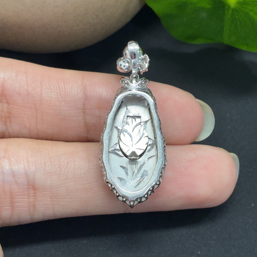 Jadeite Pendant Fu Dou with Diamond Accents 18k