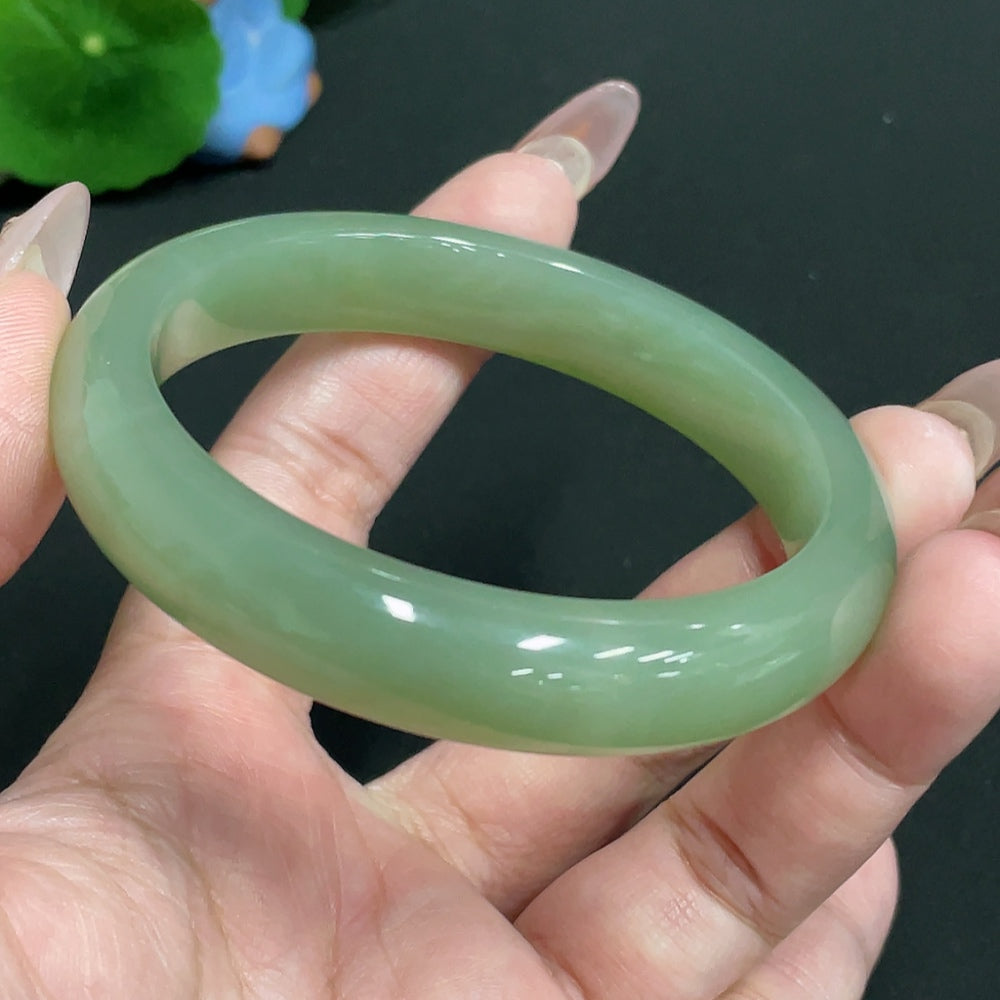 Hetian Jade Round Bangle, Loop Size 59.7, Total Weight Approx. 55.2g