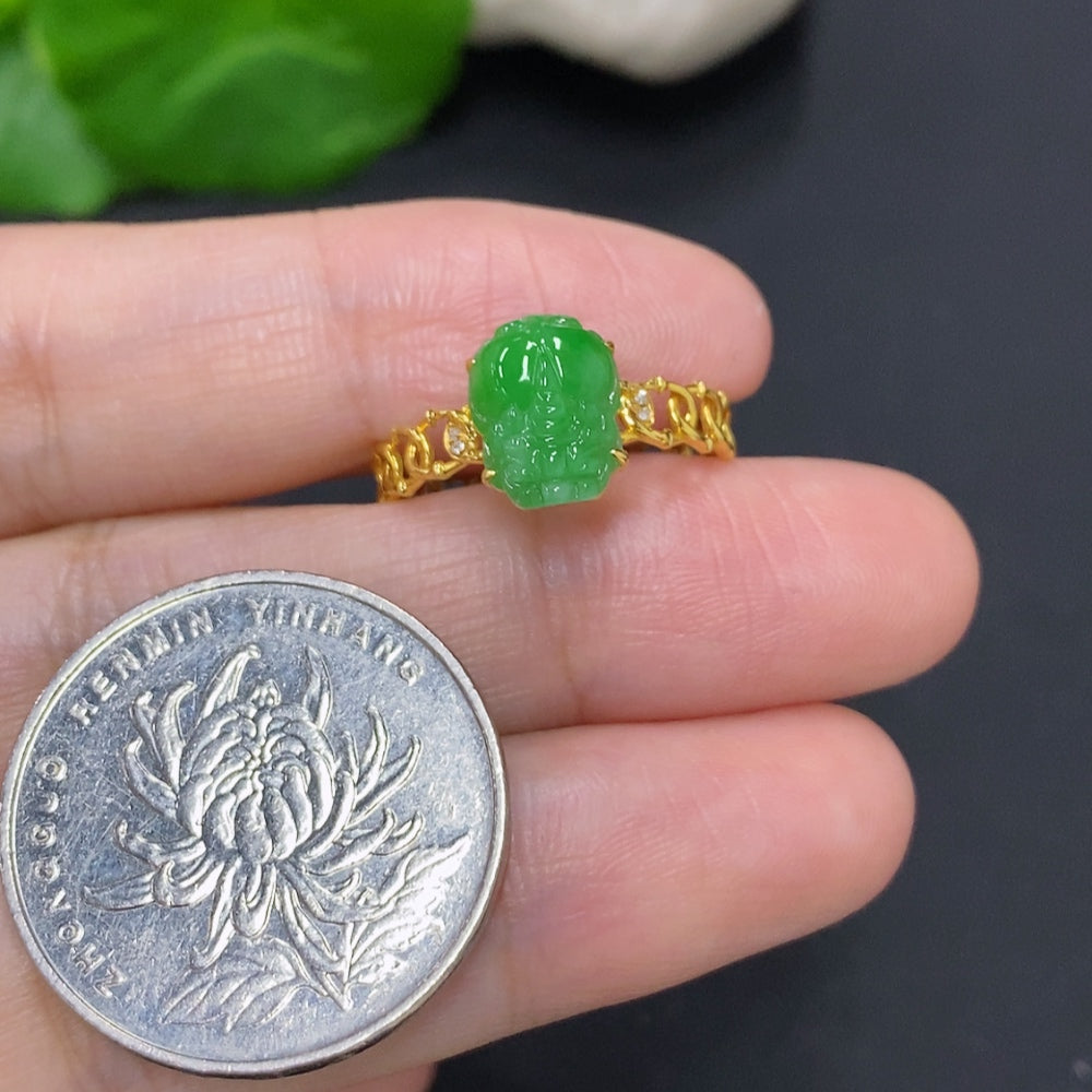 Jadeite Pixiu Inlaid Ring 18K Gold (With Diamond Accents)